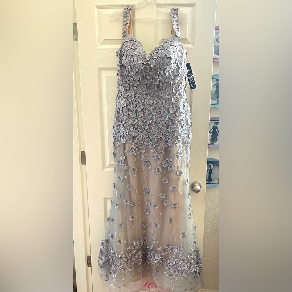 Jovani Formal Gown